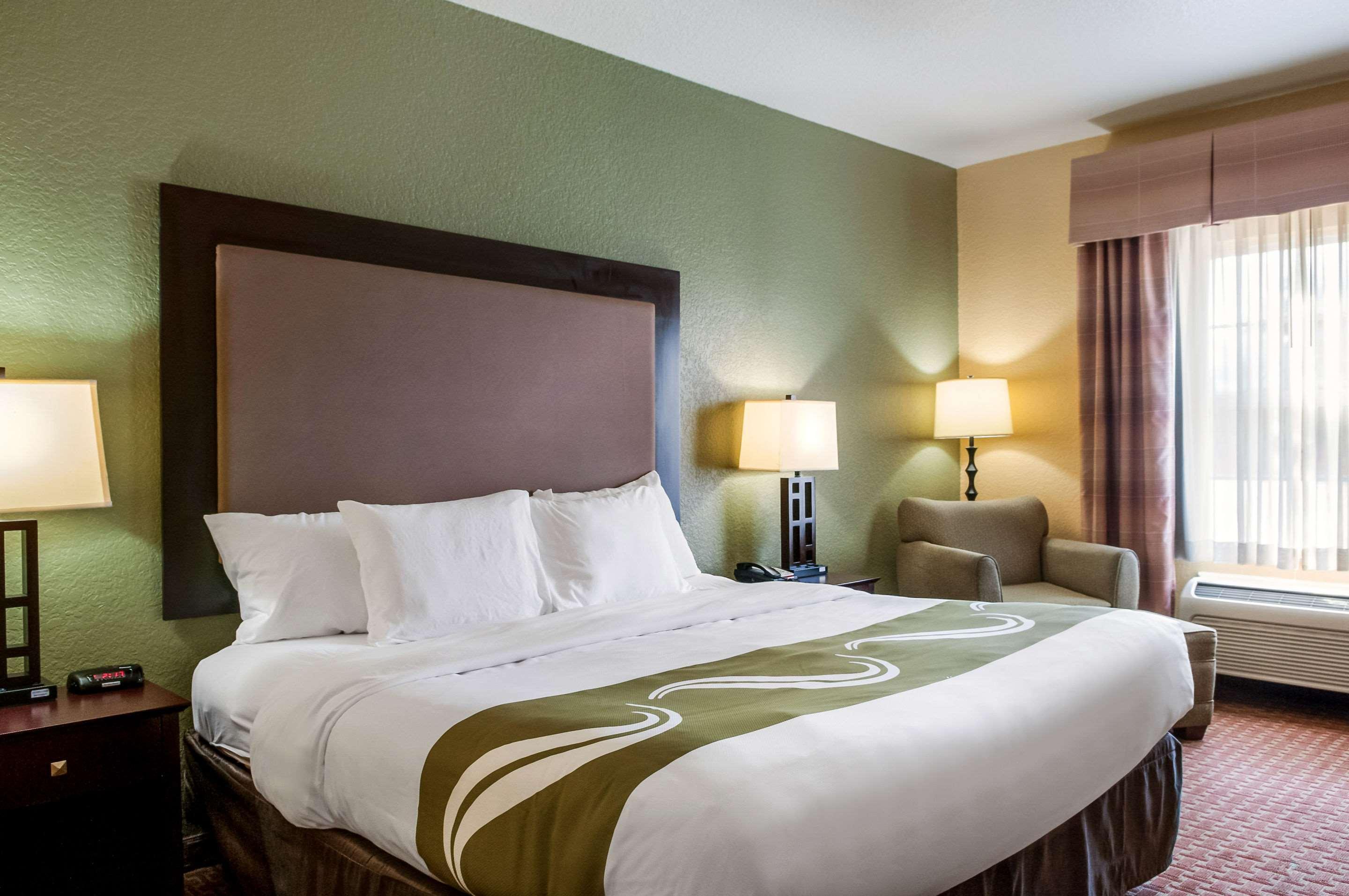 Quality Inn & Suites Слиделл Экстерьер фото