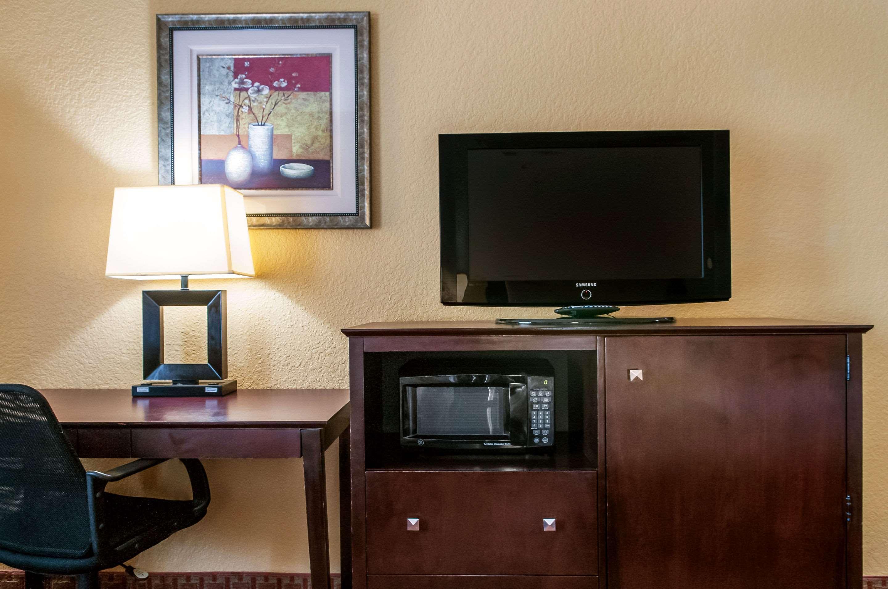 Quality Inn & Suites Слиделл Экстерьер фото