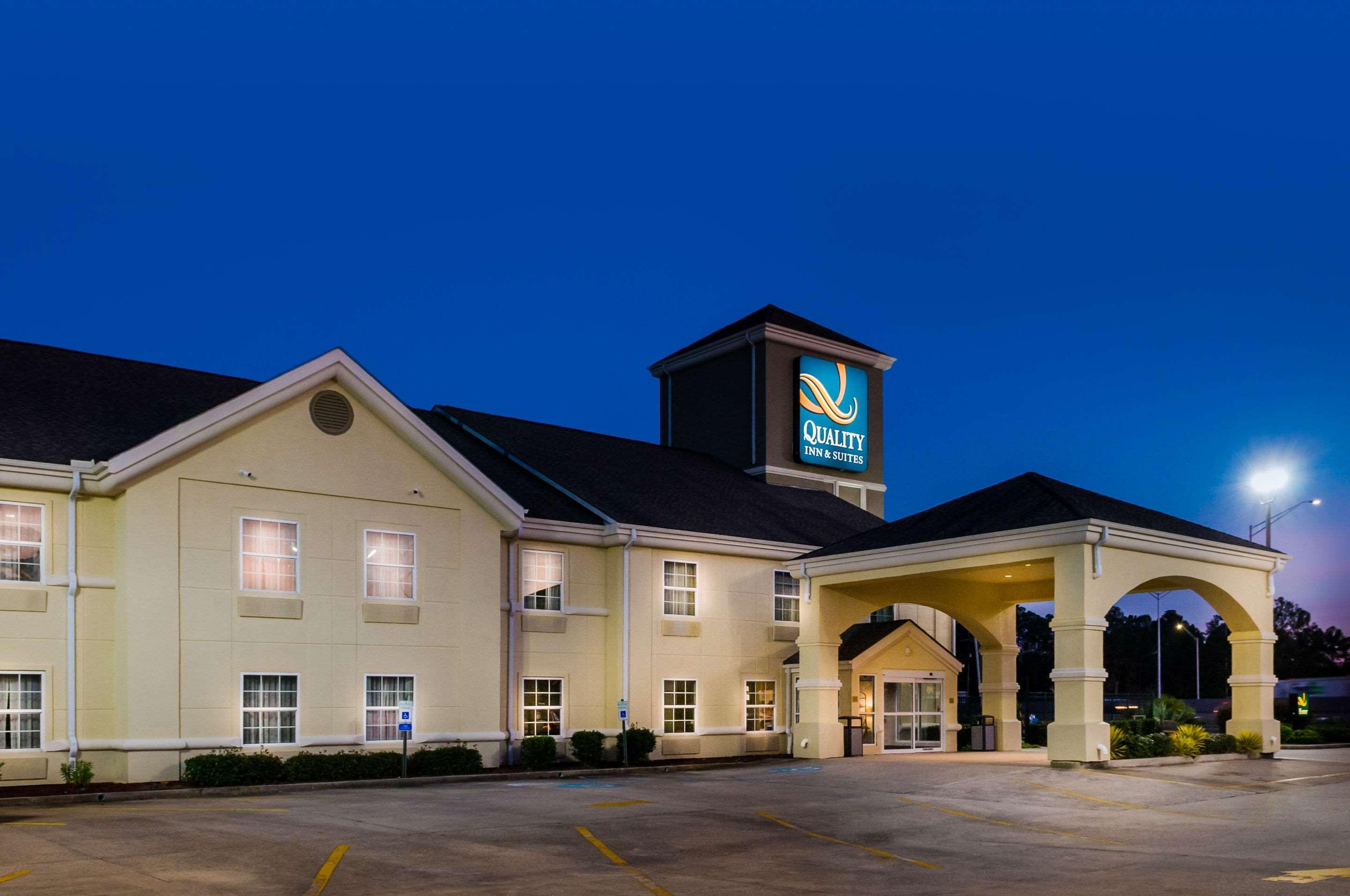 Quality Inn & Suites Слиделл Экстерьер фото