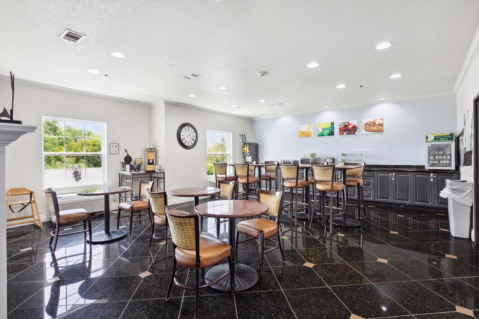 Quality Inn & Suites Слиделл Экстерьер фото