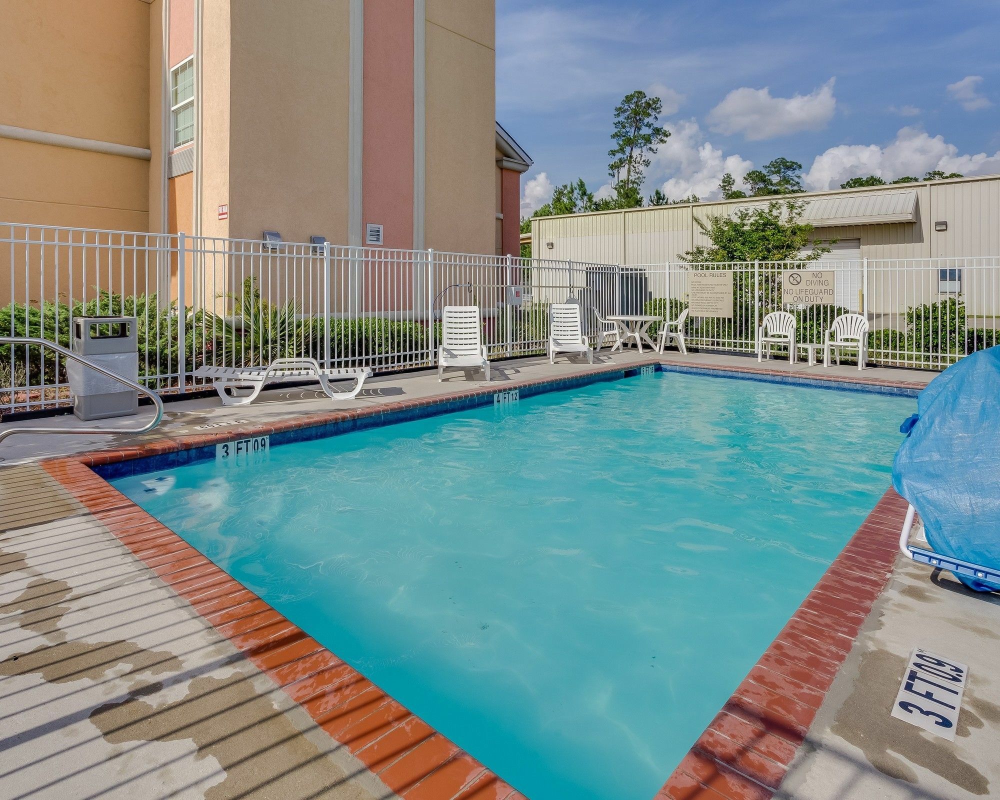 Quality Inn & Suites Слиделл Экстерьер фото